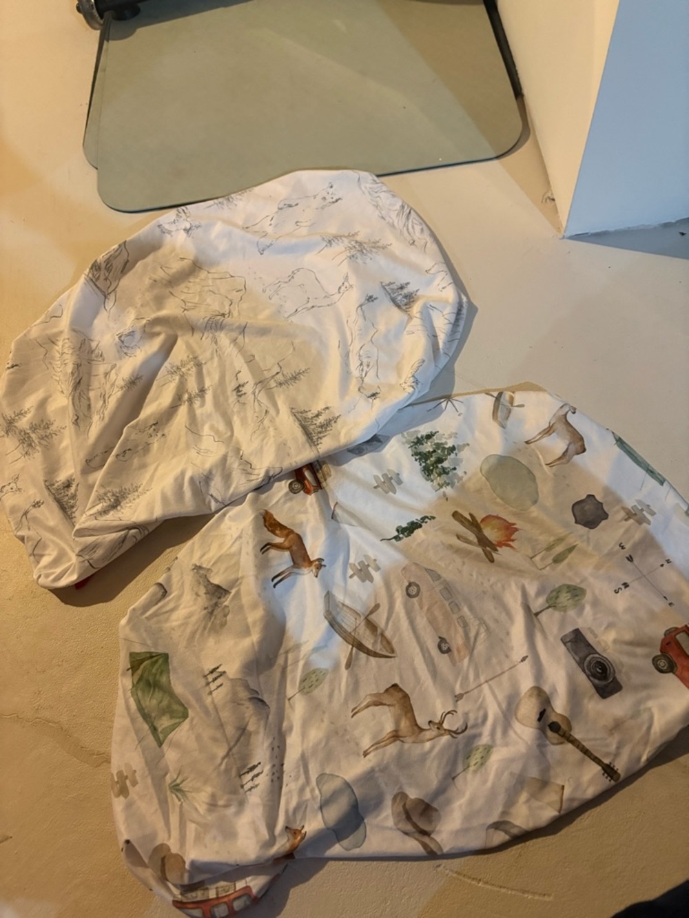 Printed Wildlife Bassinet Sheets - White with Multicolor Accents